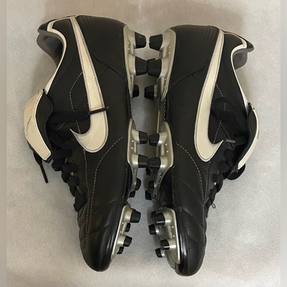 Vintage Nike Tiempo Leather Cleats Size Men 7.5 / Women 9 / EU 40.5 - Picture 4 of 13